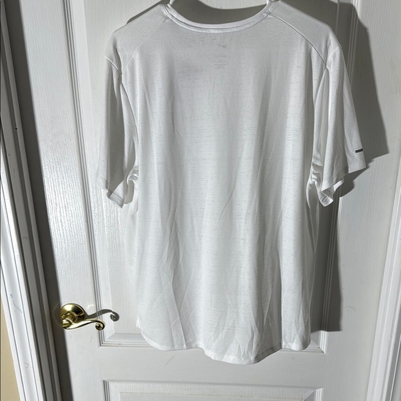 BNWT LARGE Nike White T-Shirt - Picture 6 of 7